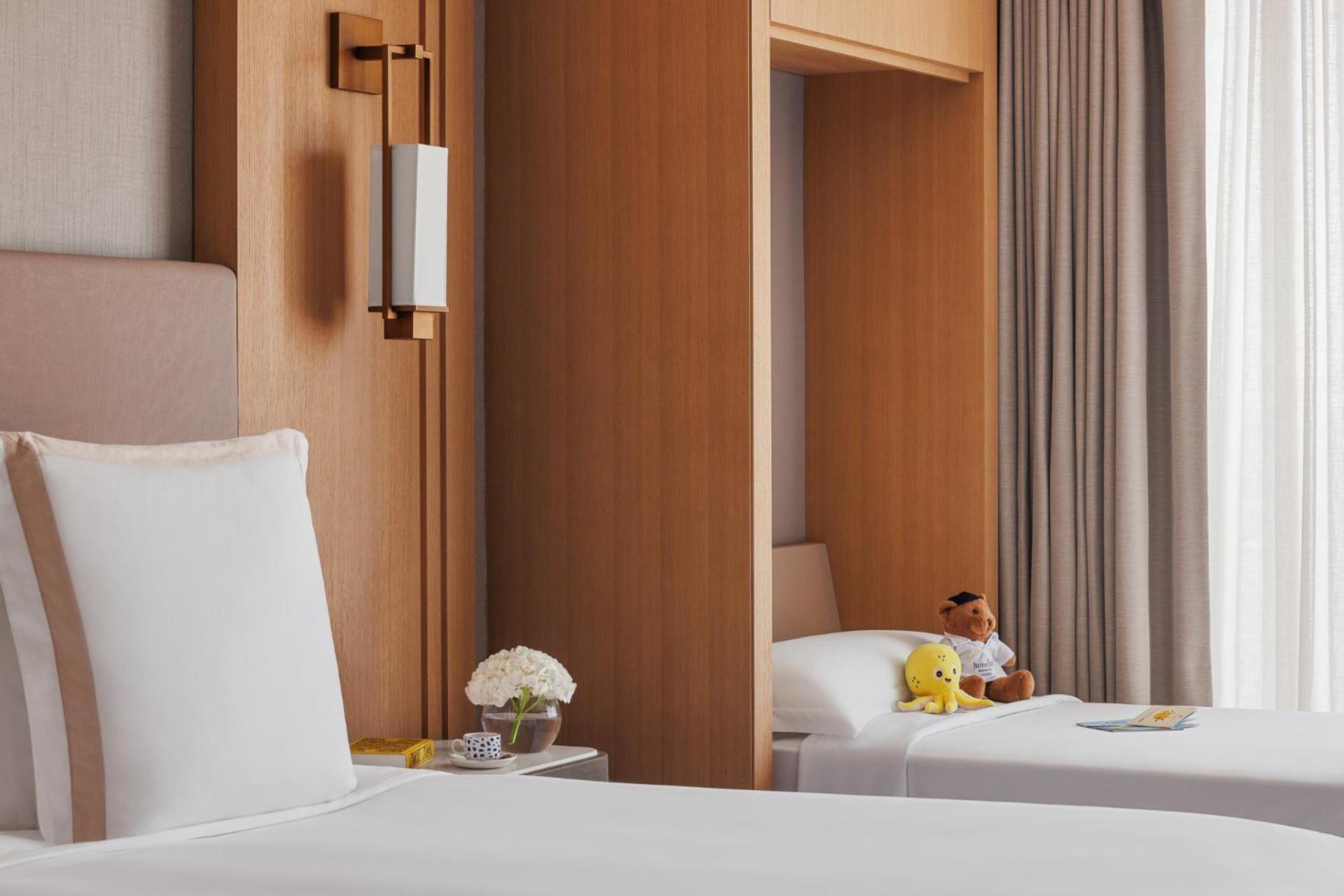Ocean Family Club Club Privileges Daily & Afternoon Tea Evening Drinks & Canapes